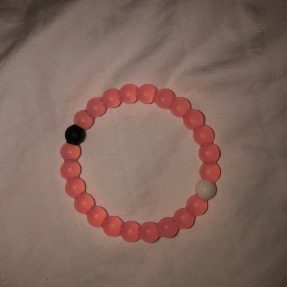 Authentic Lokai pink breast cancer bracelet - Picture 3 of 4